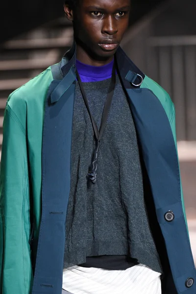 Look 5